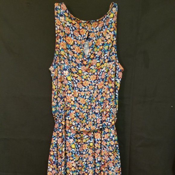 Old Navy - Picture 3 of 3